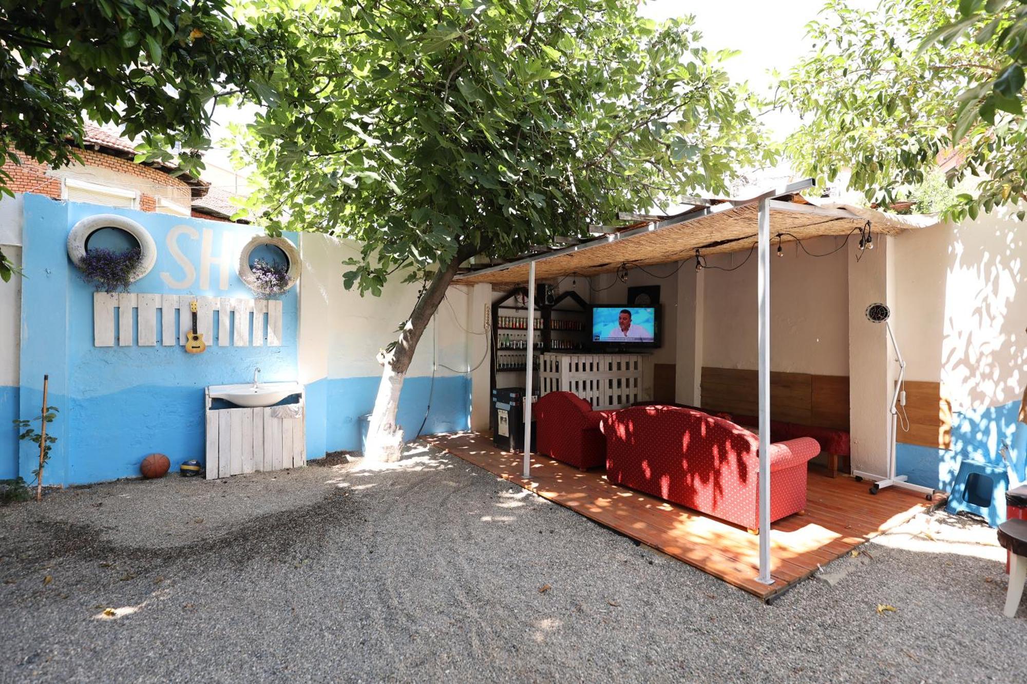 Hostel Osho Тирана Экстерьер фото