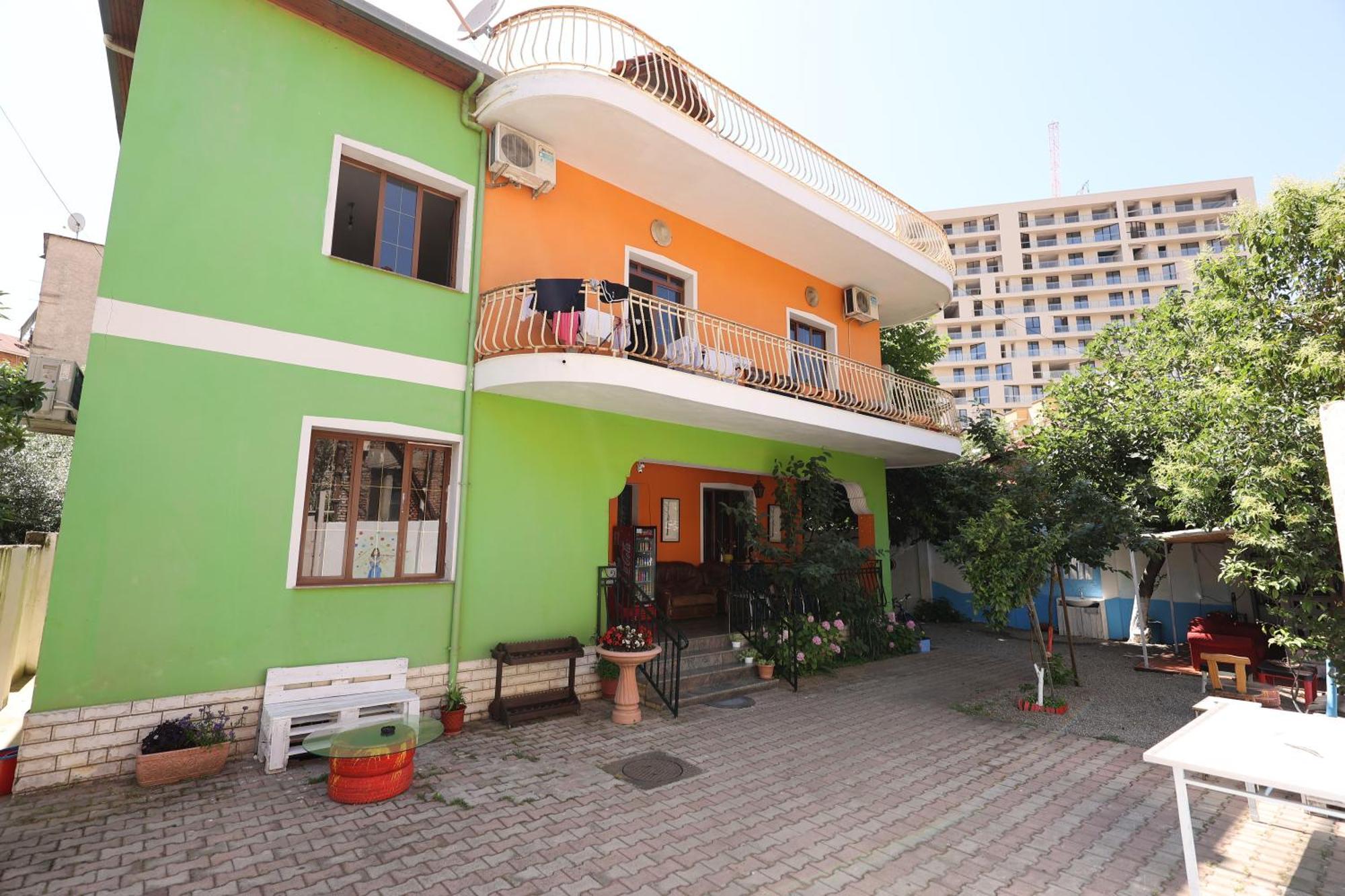 Hostel Osho Тирана Экстерьер фото