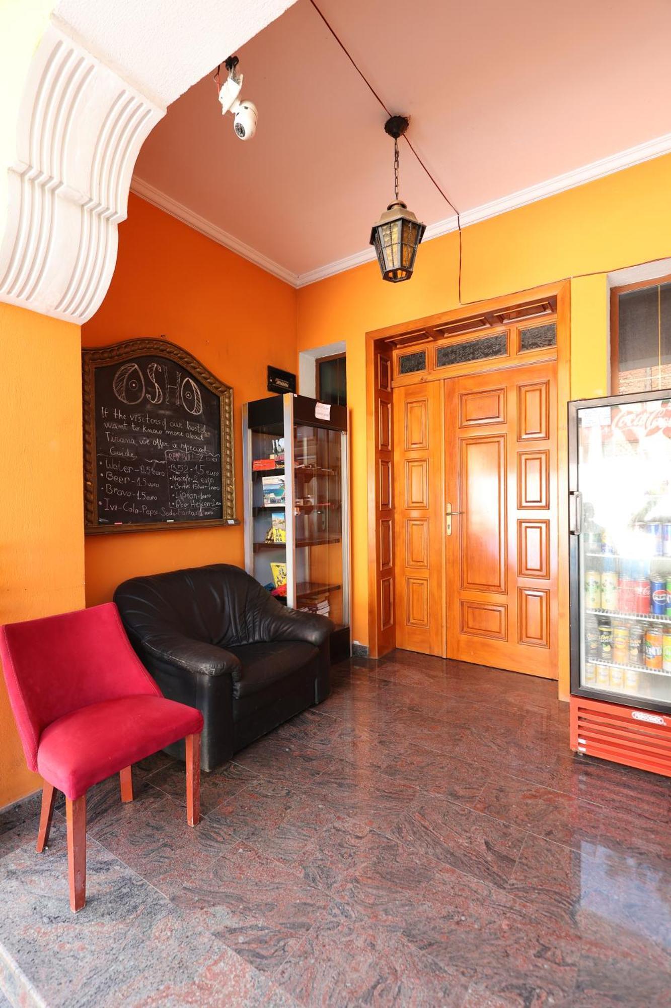 Hostel Osho Тирана Экстерьер фото