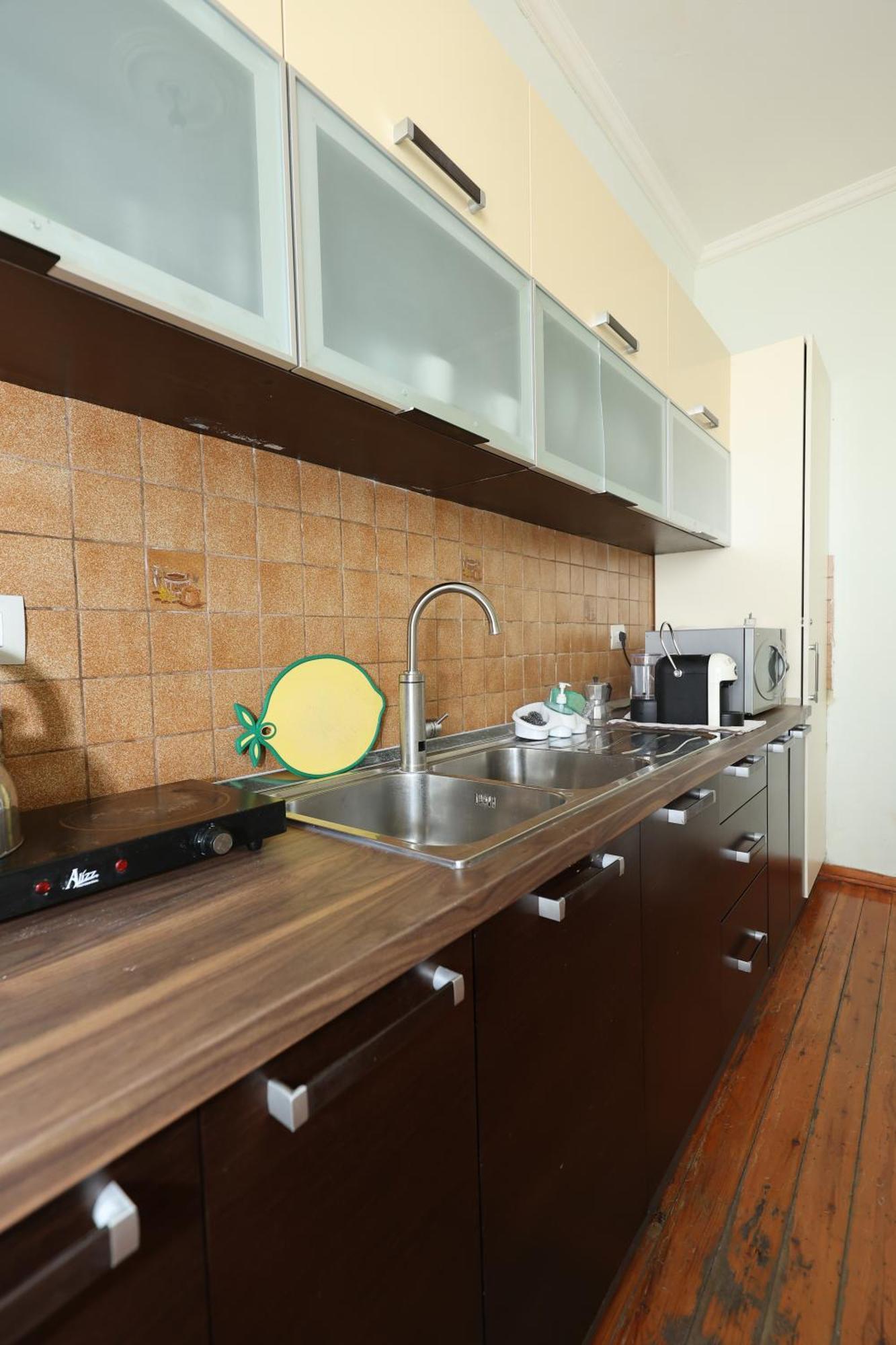 Hostel Osho Тирана Экстерьер фото