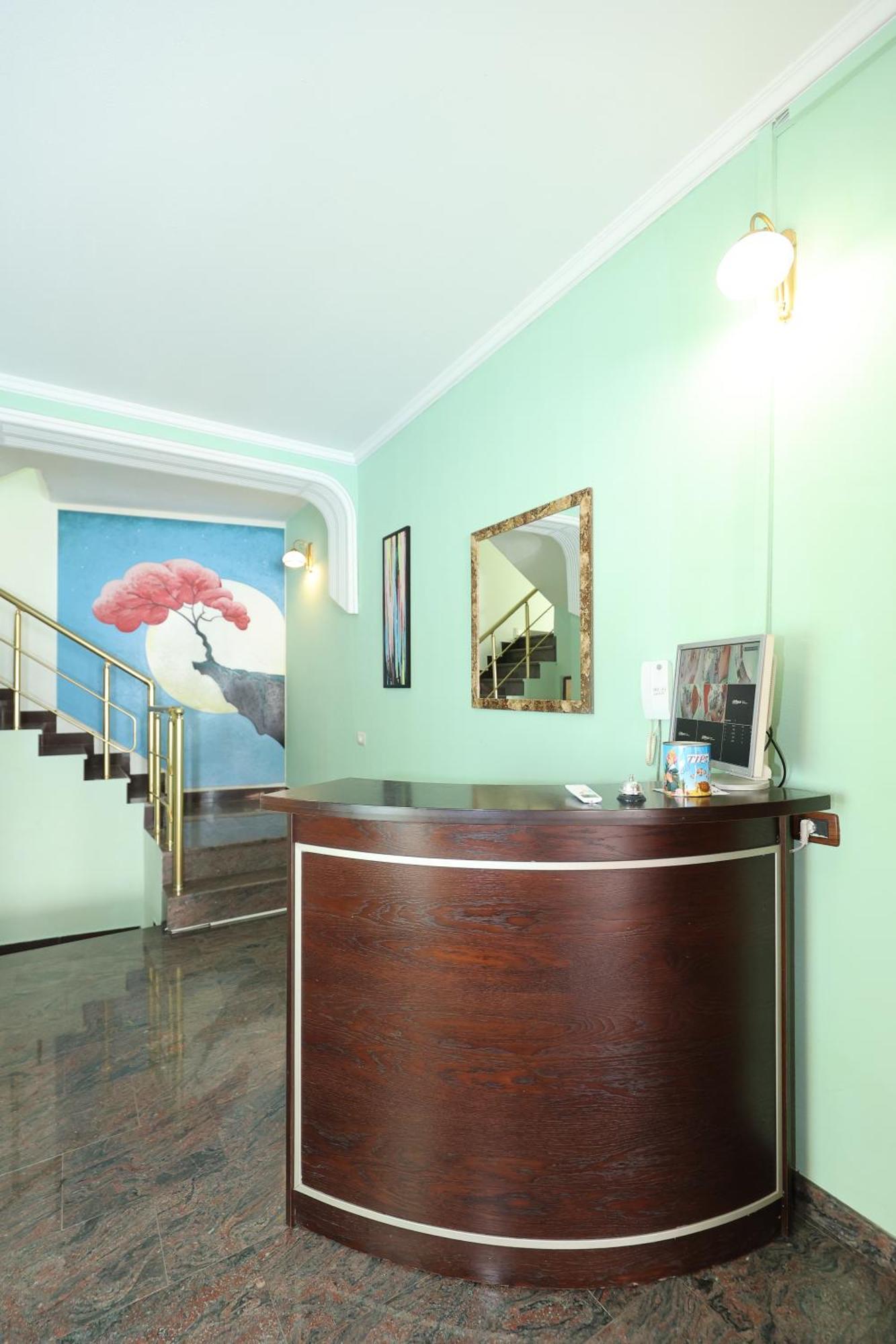 Hostel Osho Тирана Экстерьер фото