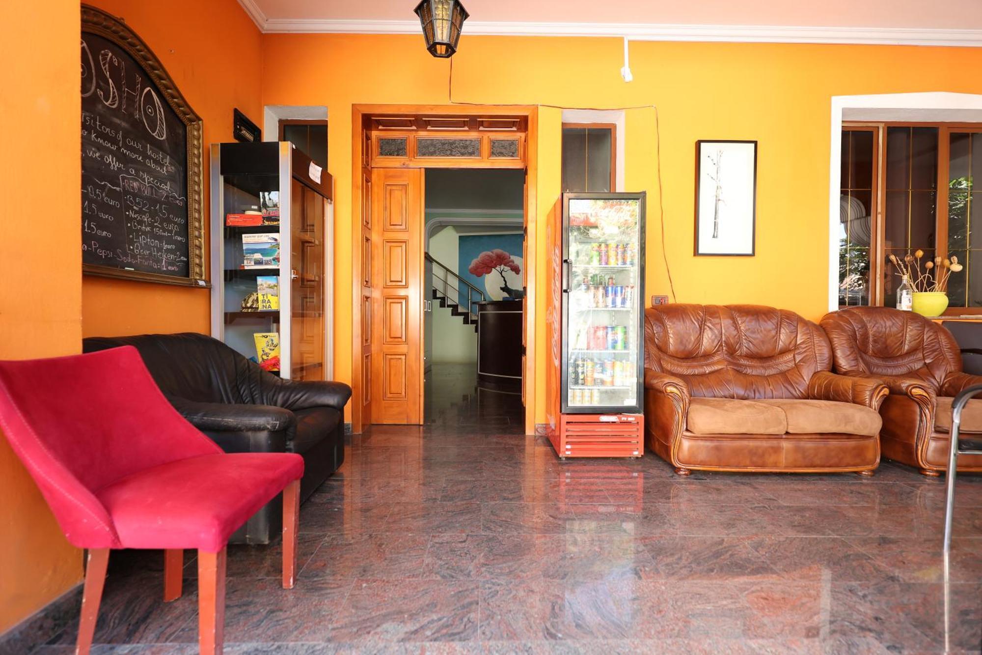 Hostel Osho Тирана Экстерьер фото