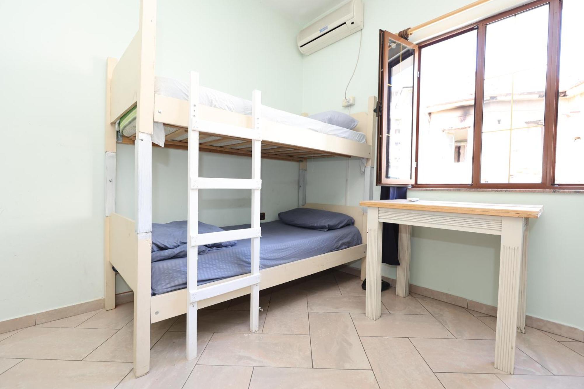 Hostel Osho Тирана Экстерьер фото