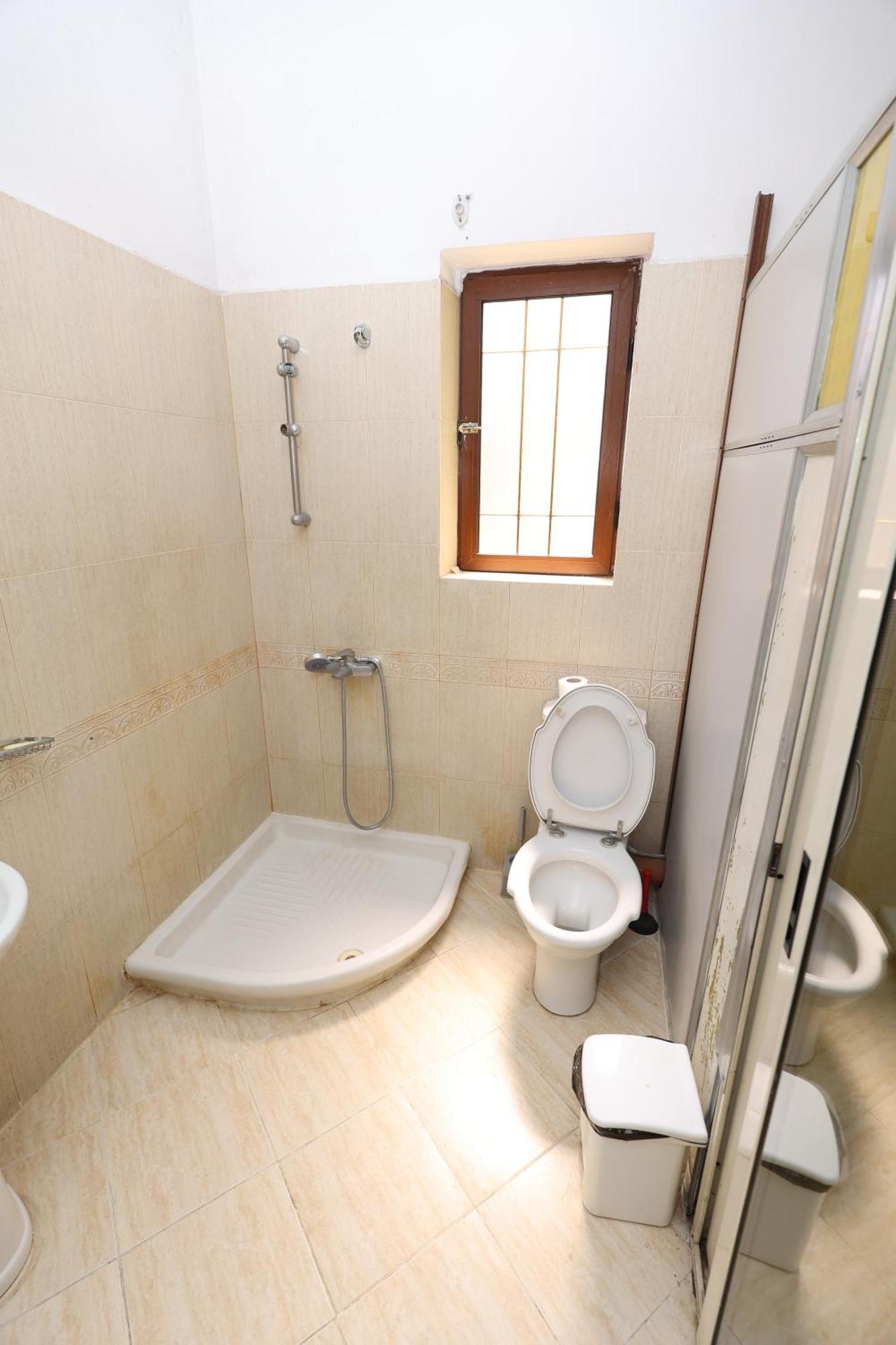Hostel Osho Тирана Экстерьер фото